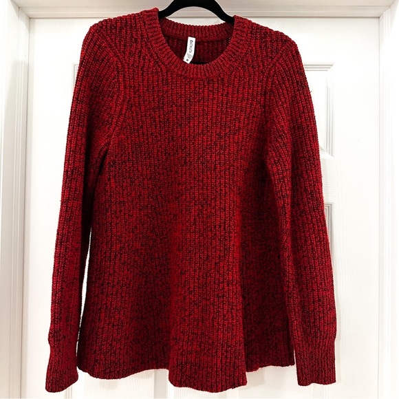 Athleta SIERRA CREW SWEATER in Crimson Candy Red Marl sz Medium - Picture 3 of 8